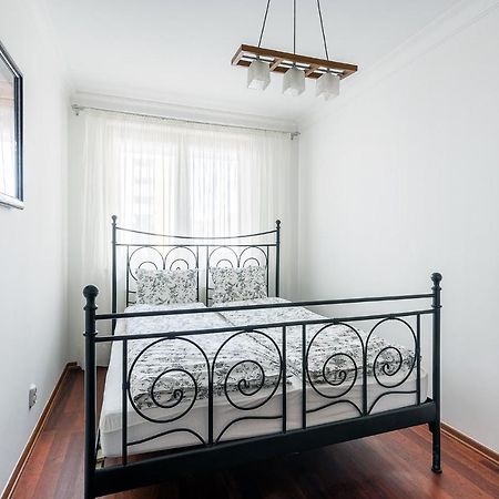 Bukowinska 12 Prywatne Mieszkanie 80M2 Z Dwiema Sypialniami I Balkonem 2X Bezplatne Miejsca Parkingowe Samodzielne Zameldowanie! Private Garage! Self Check-In System! Warszawa Zewnętrze zdjęcie