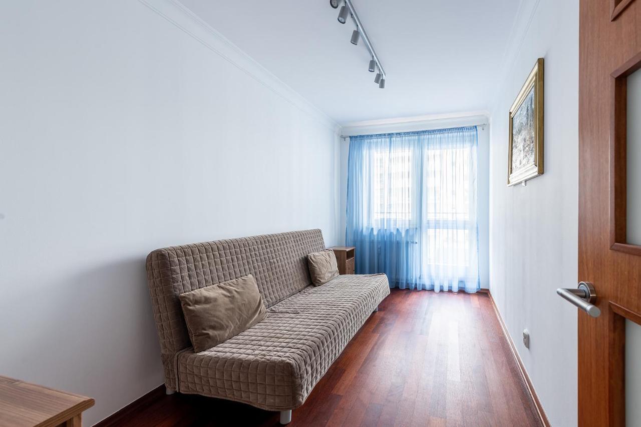 Bukowinska 12 Prywatne Mieszkanie 80M2 Z Dwiema Sypialniami I Balkonem 2X Bezplatne Miejsca Parkingowe Samodzielne Zameldowanie! Private Garage! Self Check-In System! Warszawa Zewnętrze zdjęcie